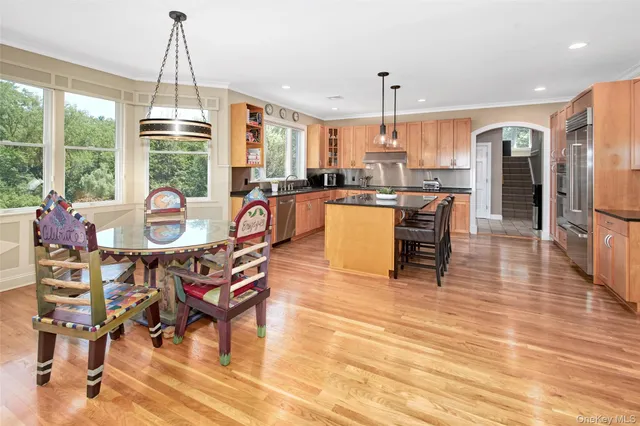 $2,599,000 | 17 Byram Meadows Road, Armonk, NY 10504