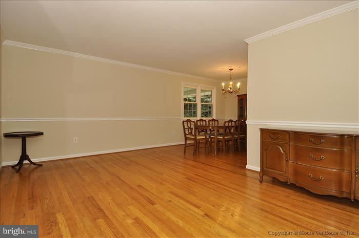 2203 Musgrove Road Silver Spring, MD 20904 - Photo 23 of 30 Living Room