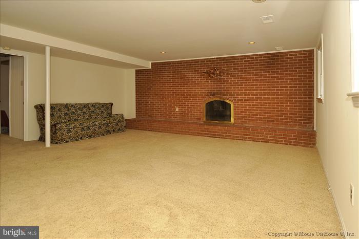 2203 Musgrove Road Silver Spring, MD 20904 - Photo 28 of 30 Family Room