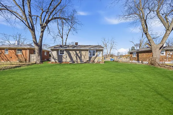 $179,900 | 330 West Hickory Street, Chicago Heights, IL 60411
