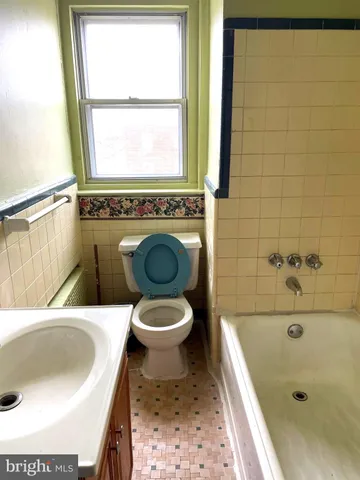 $990 | 1211 Elbridge Street, Philadelphia, PA 19111