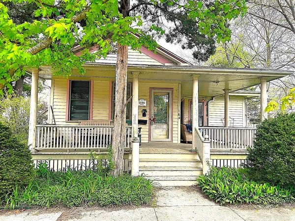 $219,000 | 164 Plum Street, Elgin, IL 60120