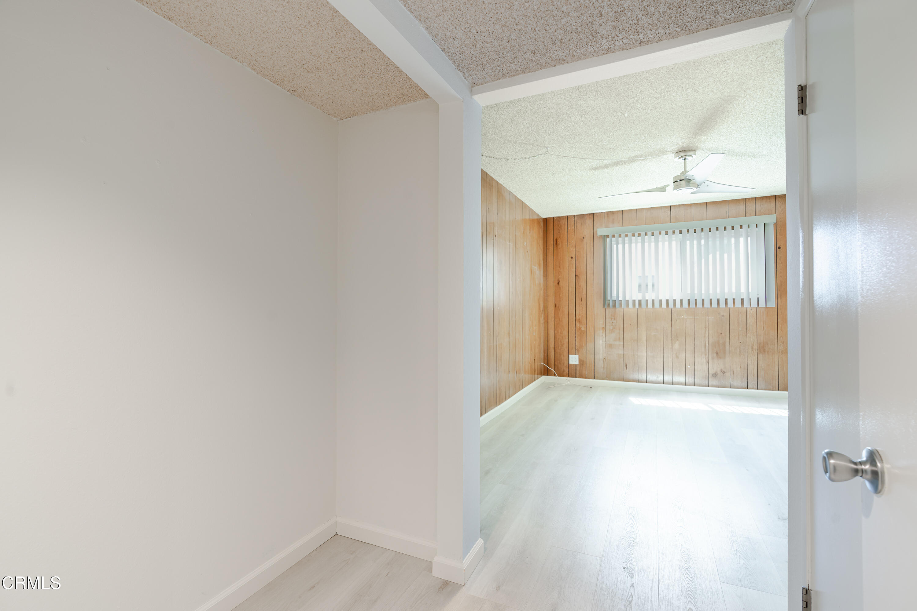 500 Jackson Place, Unit 313 Glendale, CA 91206 - Photo 11 of 19 a view of an empty room with a window