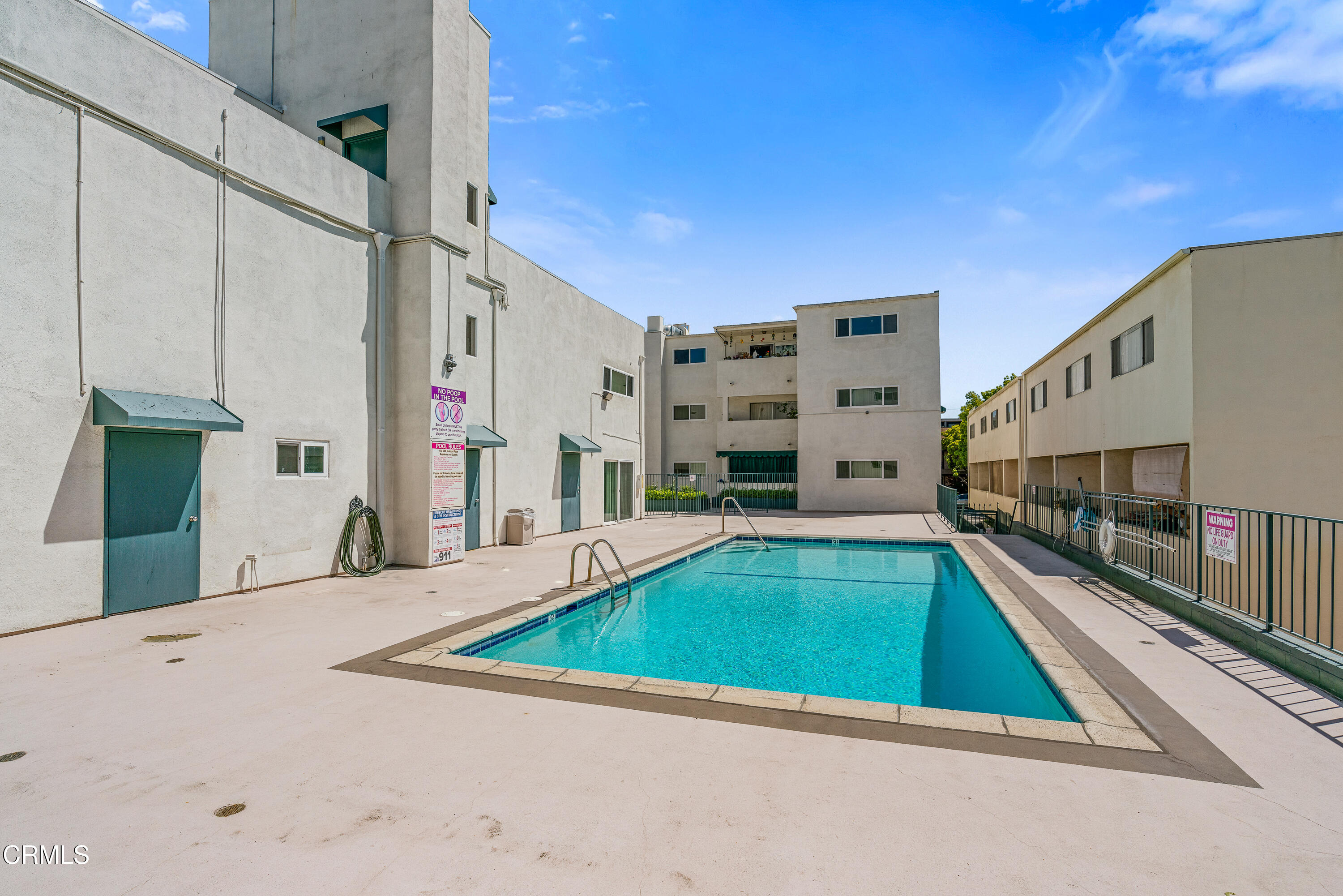 500 Jackson Place, Unit 313 Glendale, CA 91206 - Photo 15 of 19 a view of an buildings with swimming pool