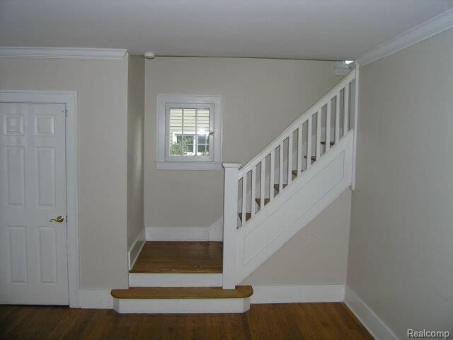 79 Mapleton Road Grosse Pointe, MI 48236 - Photo 6 of 16 Stairs