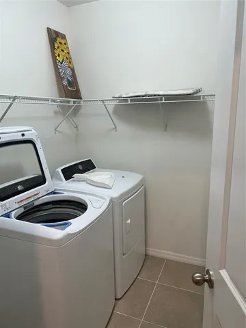 a close view of sink and tap