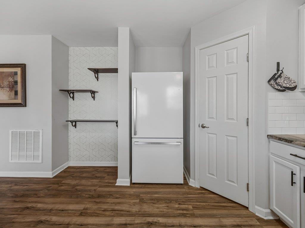 404 Sweeny Court Boiling Springs, SC 29316 - Photo 16 of 34