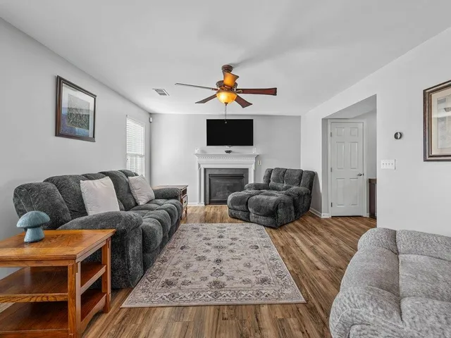 $289,999 | 404 Sweeny Court, Boiling Springs, SC 29316