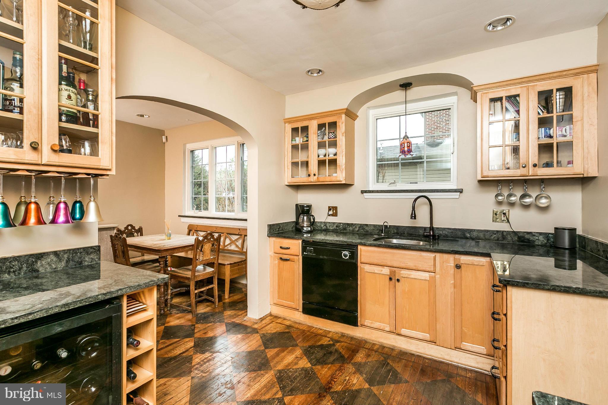 2414 Brambleton Road Baltimore, MD 21209 - Photo 12 of 30 Kitchen