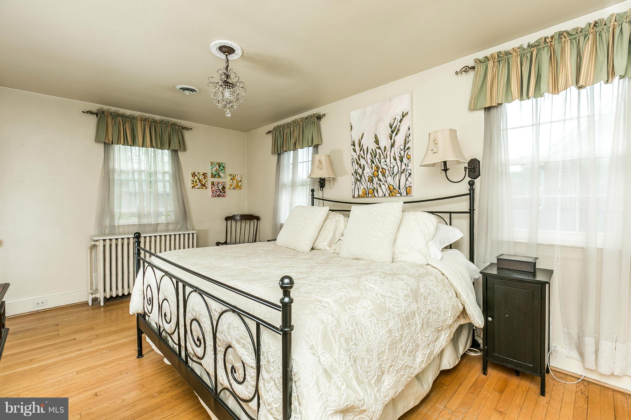 2414 Brambleton Road Baltimore, MD 21209 - Photo 15 of 30 Bedroom (Master)