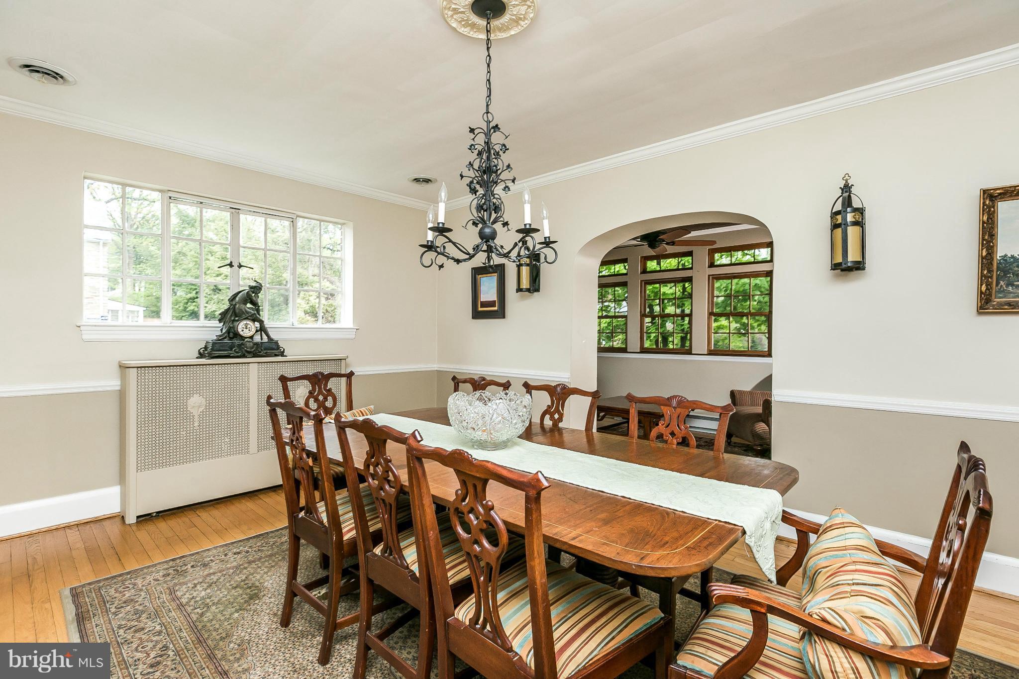 2414 Brambleton Road Baltimore, MD 21209 - Photo 7 of 30 Dining Room