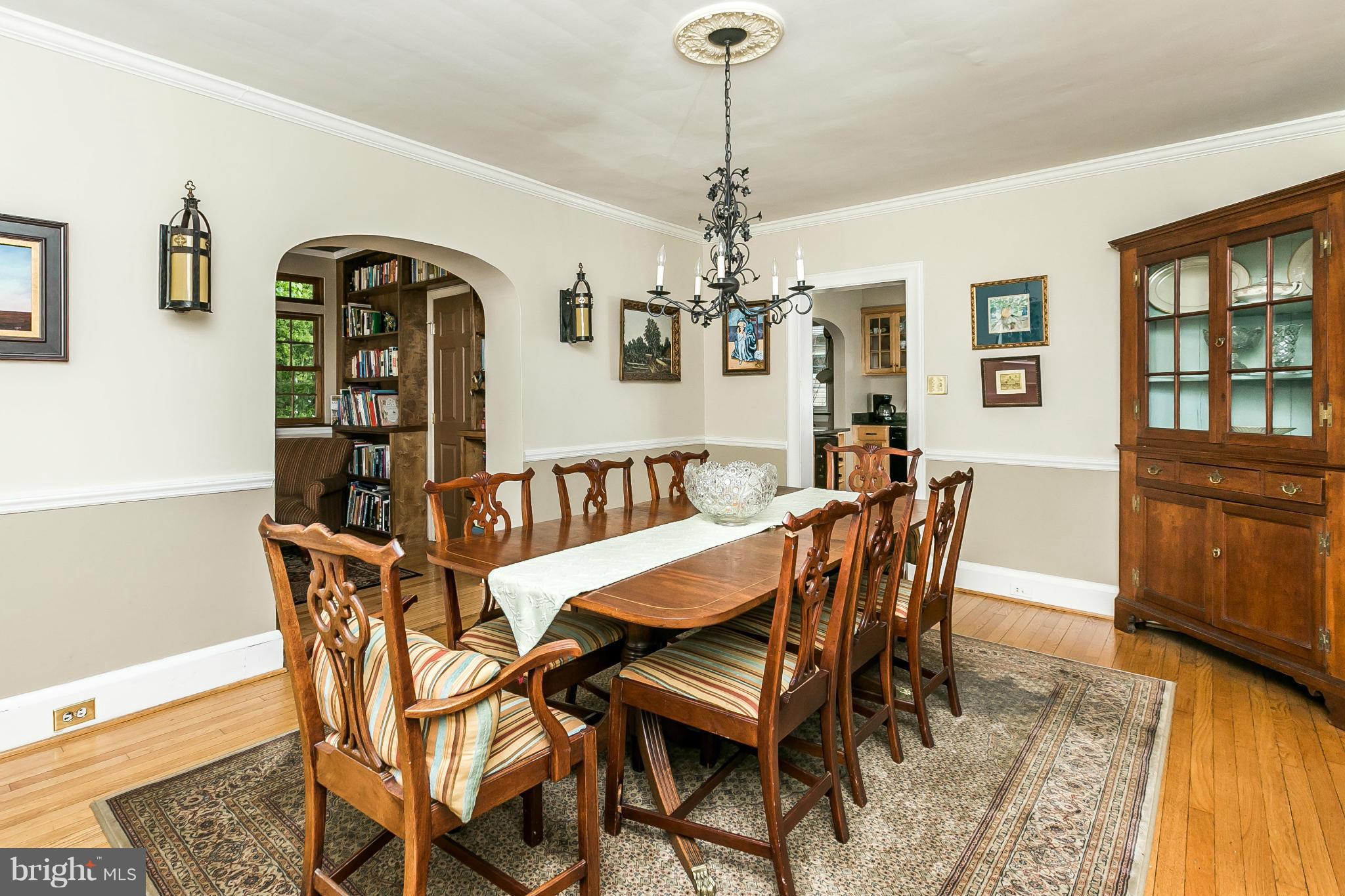 2414 Brambleton Road Baltimore, MD 21209 - Photo 8 of 30 Dining Room