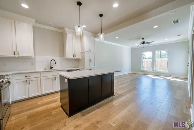 $195,000 | 8739 Lockhart Road, Unit 11D, Denham Springs, LA 70726