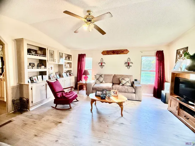 $115,000 | 5211 Wilcox Drive, Port Allen, LA 70767