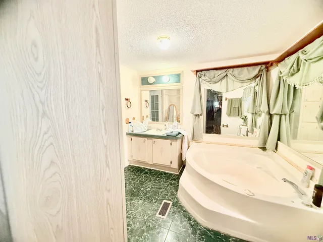 $115,000 | 5211 Wilcox Drive, Port Allen, LA 70767