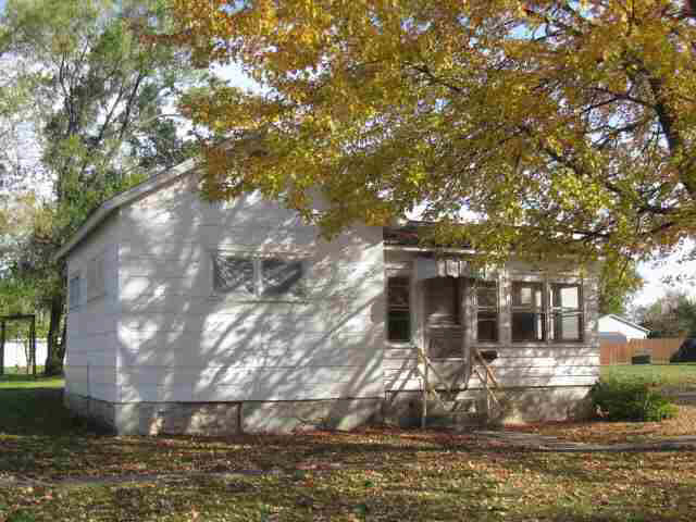 417 North Pearl Street Butler, IN 46721 - Photo 1 of 9