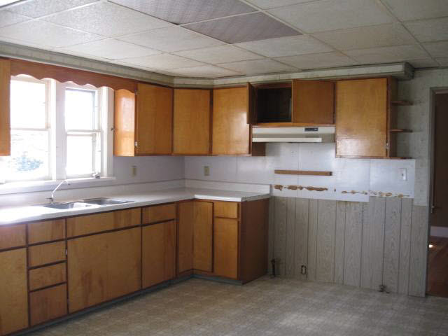 417 North Pearl Street Butler, IN 46721 - Photo 3 of 9