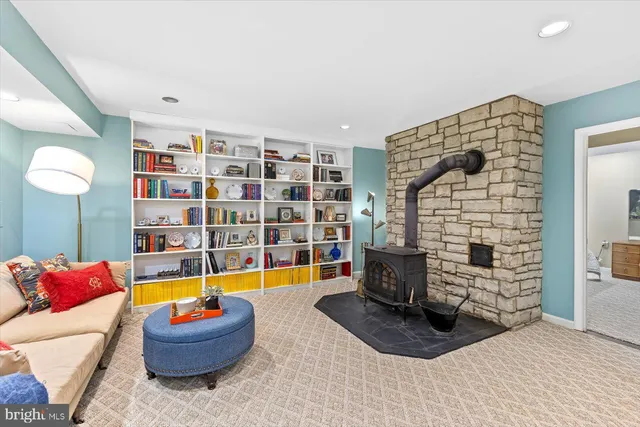 a view of a house with a big yard