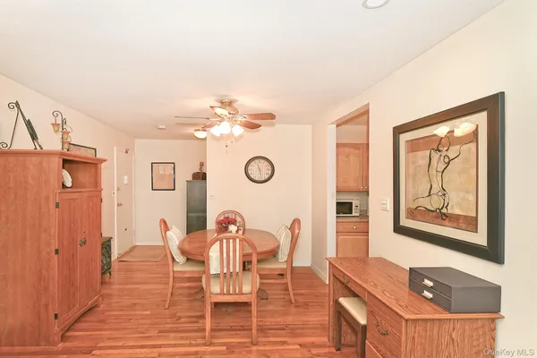 $329,000 | 10 Ivy Street, Unit 10A, Farmingdale, NY 11735