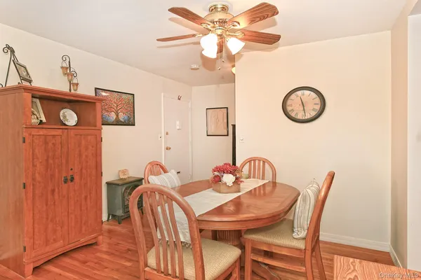 $329,000 | 10 Ivy Street, Unit 10A, Farmingdale, NY 11735