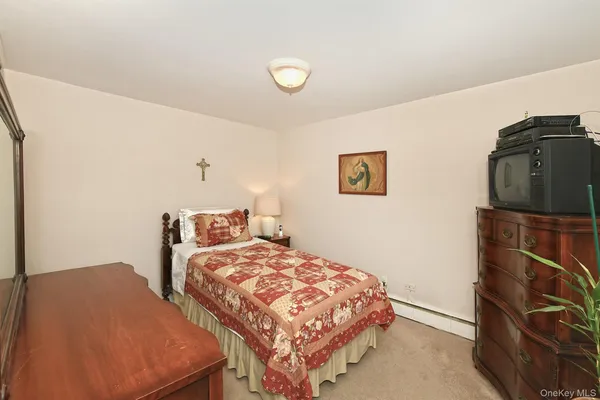 $329,000 | 10 Ivy Street, Unit 10A, Farmingdale, NY 11735