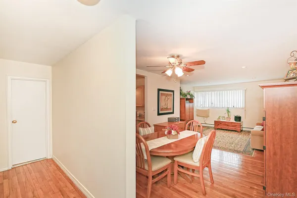 $329,000 | 10 Ivy Street, Unit 10A, Farmingdale, NY 11735