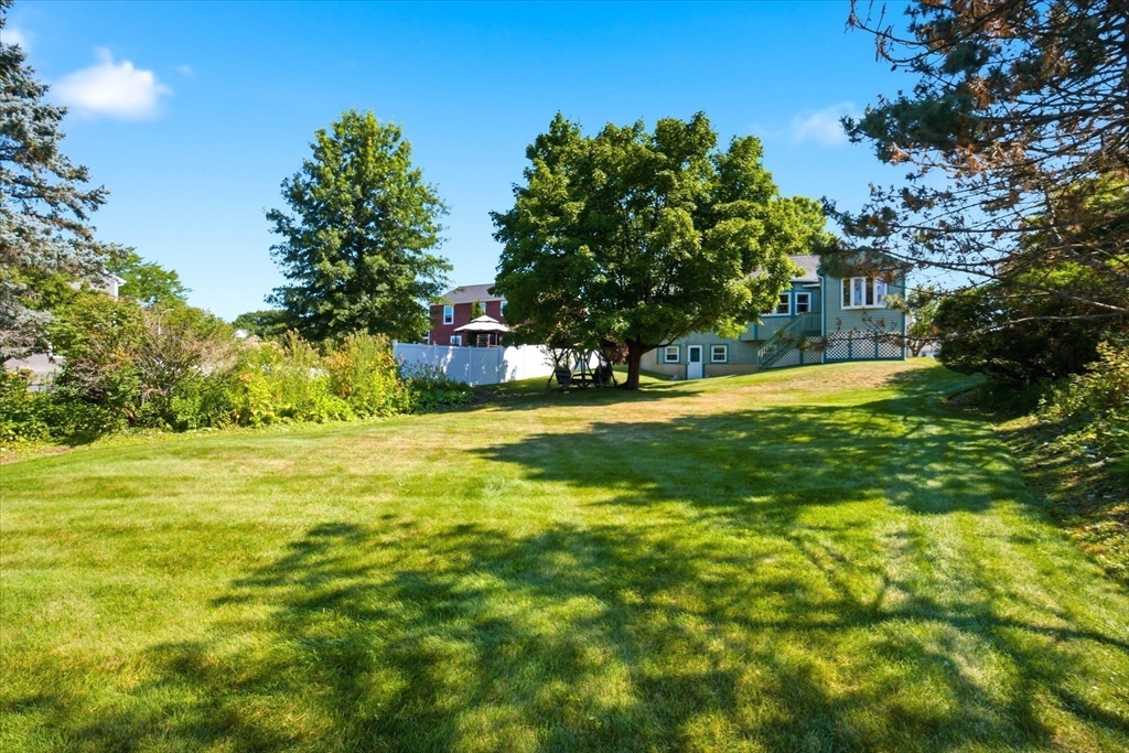 12 Northfield Road Peabody, MA 01960 - Photo 3 of 42 Gallery Image 3