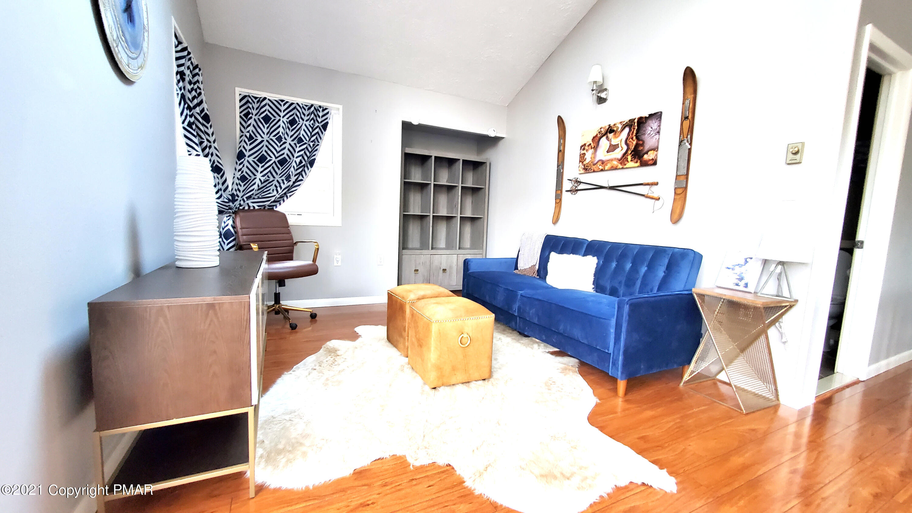 2111 Southport Drive Bushkill, PA 18324 - Photo 16 of 30 a living room with furniture and a laptop