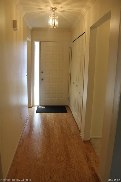 534 Tennyson Rochester Hills, MI 48307 - Photo 7 of 29