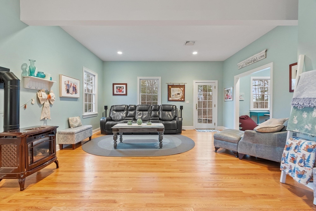 39 Main Street Princeton, MA 01541 - Photo 22 of 40