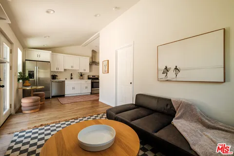 $1,499,000 | 3739 Virginia Road, Los Angeles, CA 90016