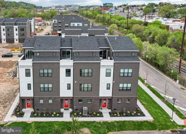 $1,067,695 | 955 Riverplace Drive, Unit 55O, Conshohocken, PA 19428