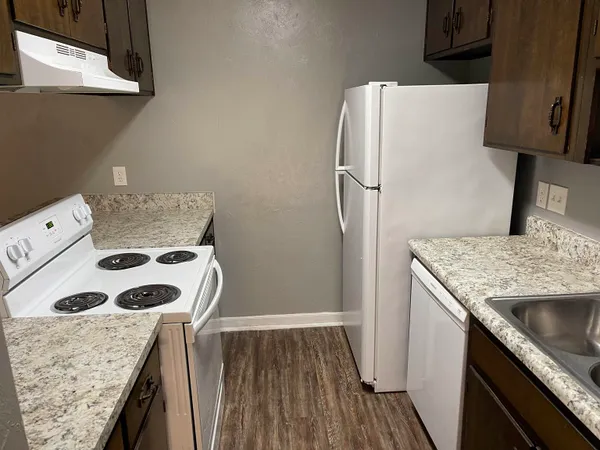 $1,000 | 2010 Bradford Court, Unit C, Tallahassee, FL 32303