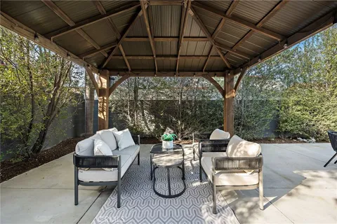 $1,899,000 | 9441 Iolani Circle, Huntington Beach, CA 92646