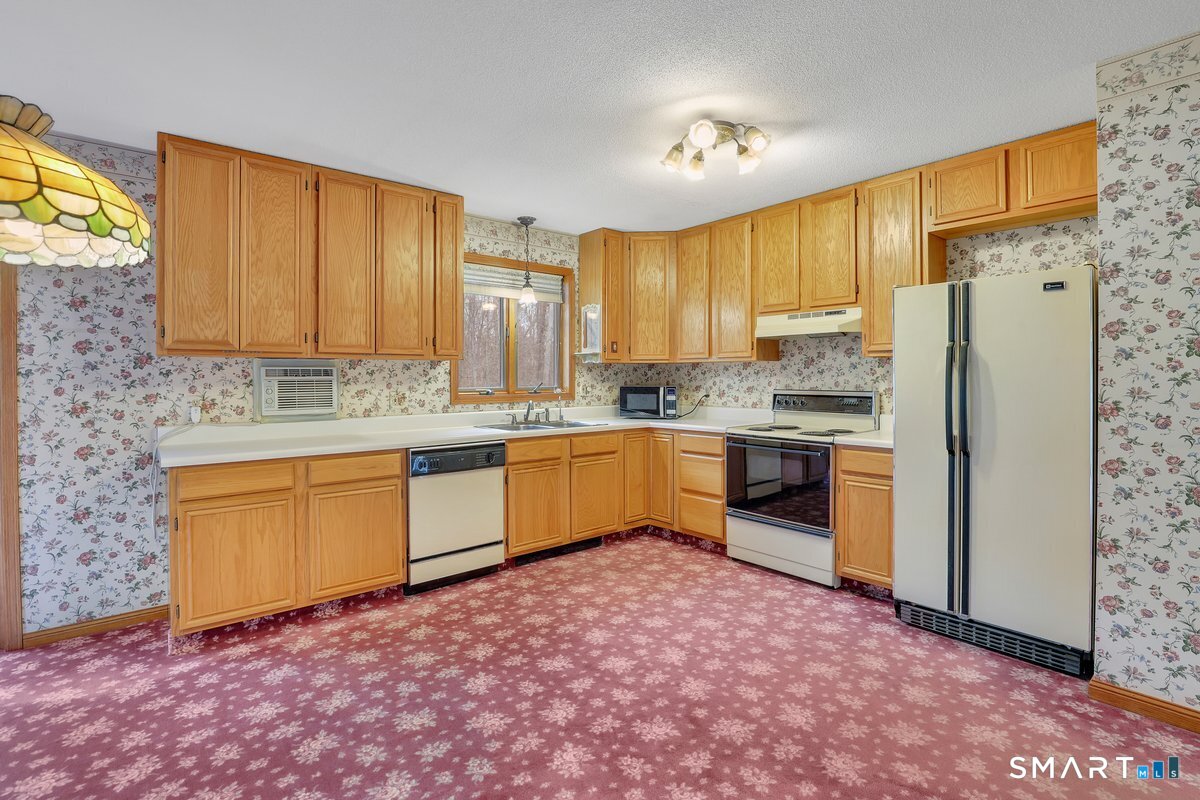 314 Timber Ridge Road Middletown, CT 06457 - Photo 11 of 29