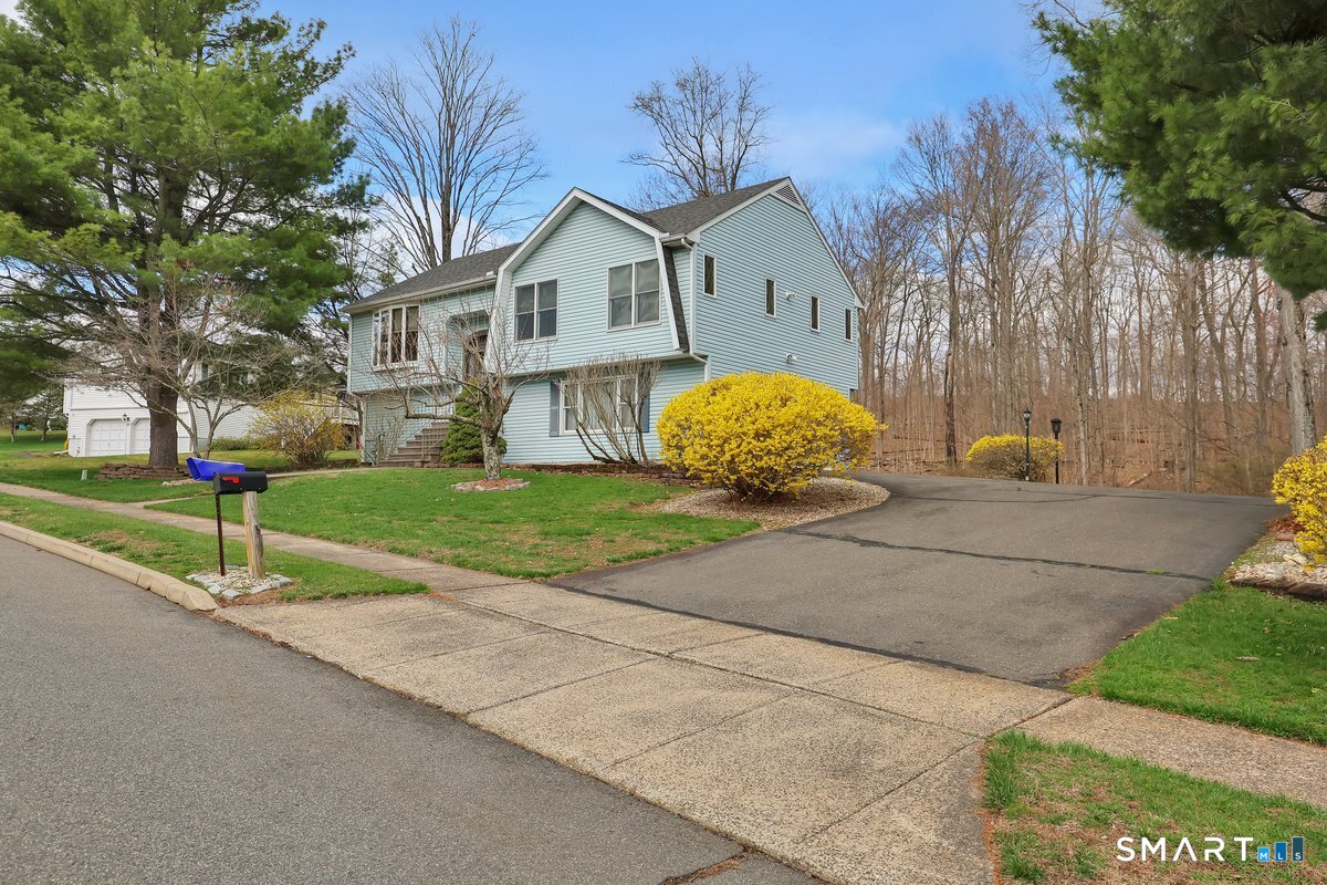 314 Timber Ridge Road Middletown, CT 06457 - Photo 4 of 29