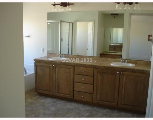 168 Short Ruff Way Las Vegas, NV 89148 - Photo 5 of 7 Master Bath/Spa.