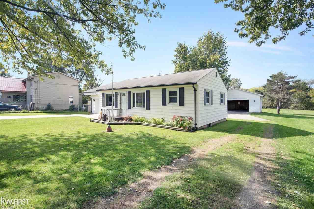 3276 Belsay Road Burton, MI 48519 - Photo 24 of 38 31397781-23.JPG