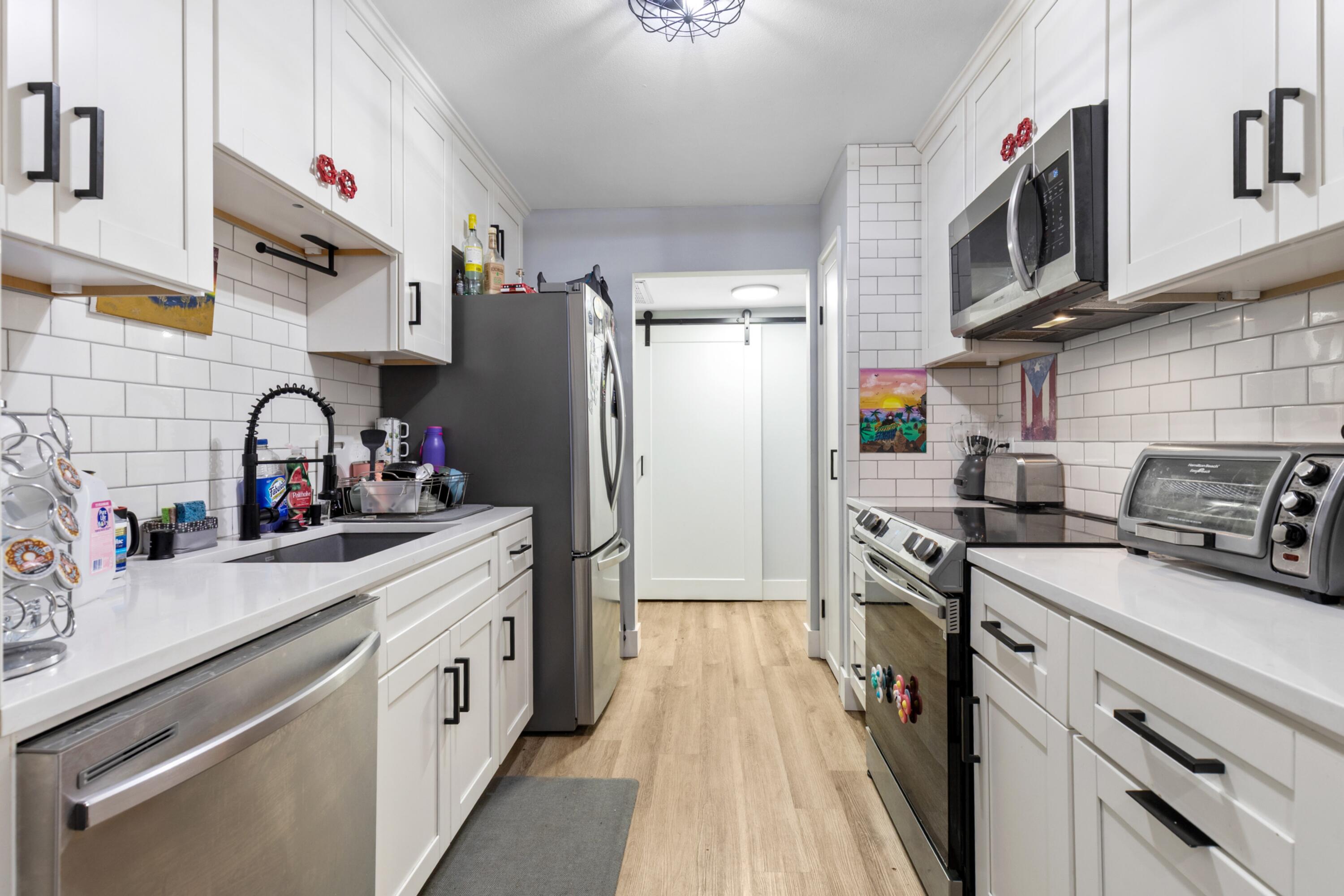 5253 North Lovers Lane Road, Unit 324 Milwaukee, WI 53225 - Photo 1 of 24 Kitchen