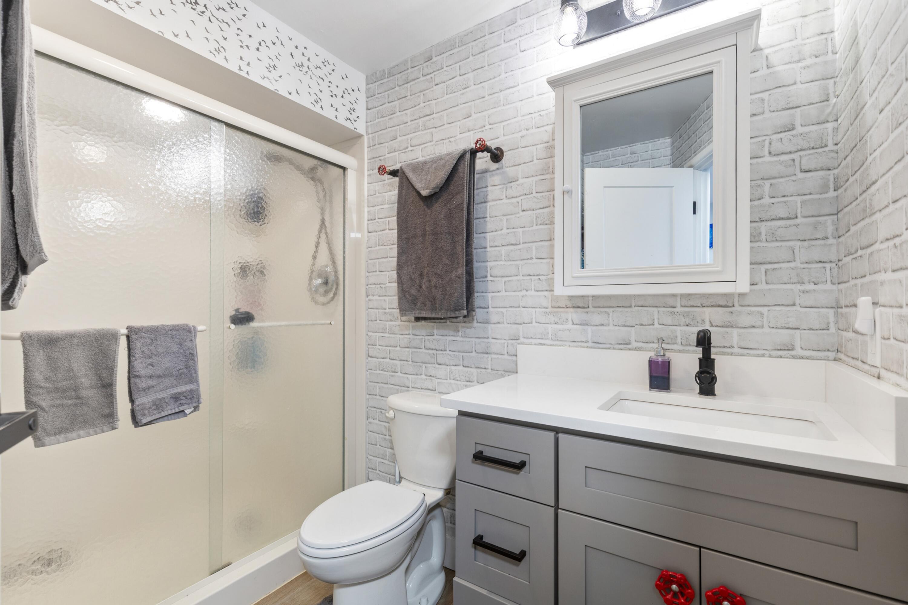 5253 North Lovers Lane Road, Unit 324 Milwaukee, WI 53225 - Photo 15 of 24 Bathroom