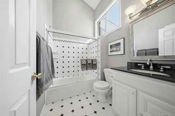 $1,249,000 | 78 Hidden Ridge Drive, Syosset, NY 11791