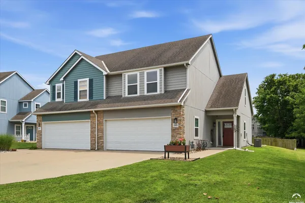 $269,500 | 2005 East 24th Terrace, Lawrence, KS 66046