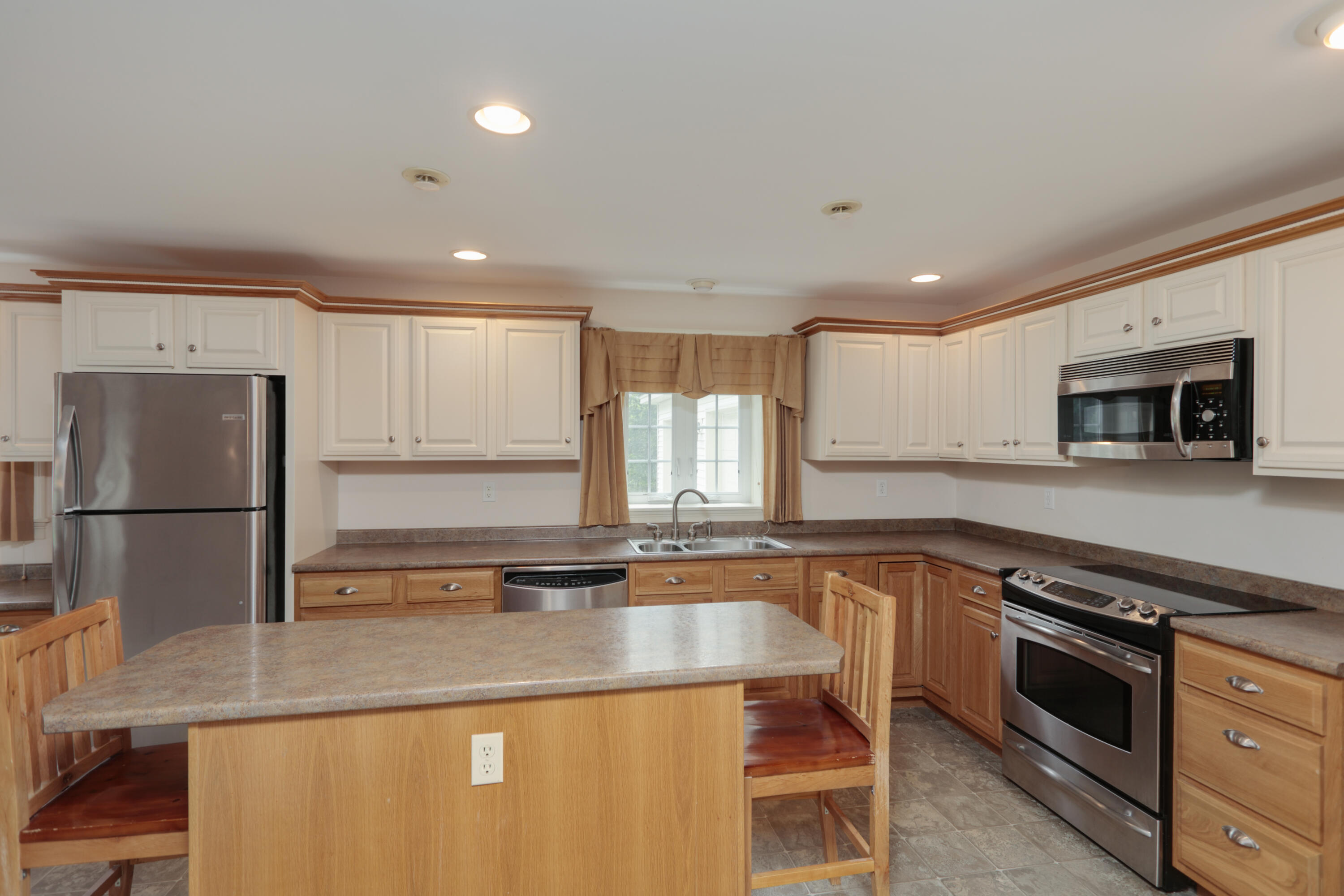 359 Beech Plains Road Buxton, ME 04093 - Photo 3 of 53 4838
