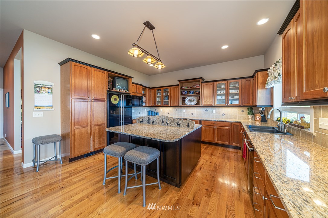 7540 Chelan Ridge Road Chelan, WA 98816 - Photo 12 of 31 Gallery Image 12