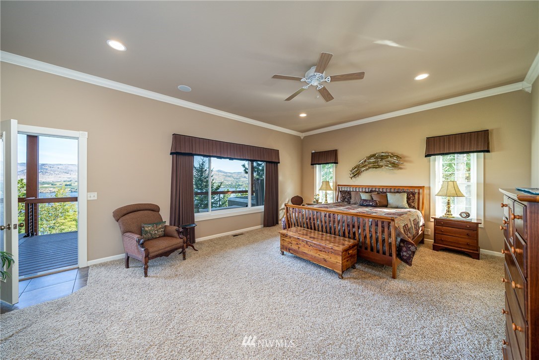 7540 Chelan Ridge Road Chelan, WA 98816 - Photo 14 of 31 Gallery Image 14