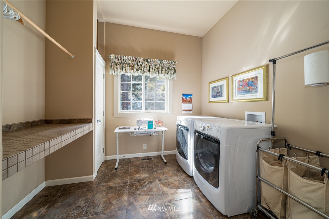 7540 Chelan Ridge Road Chelan, WA 98816 - Photo 17 of 31 Gallery Image 17