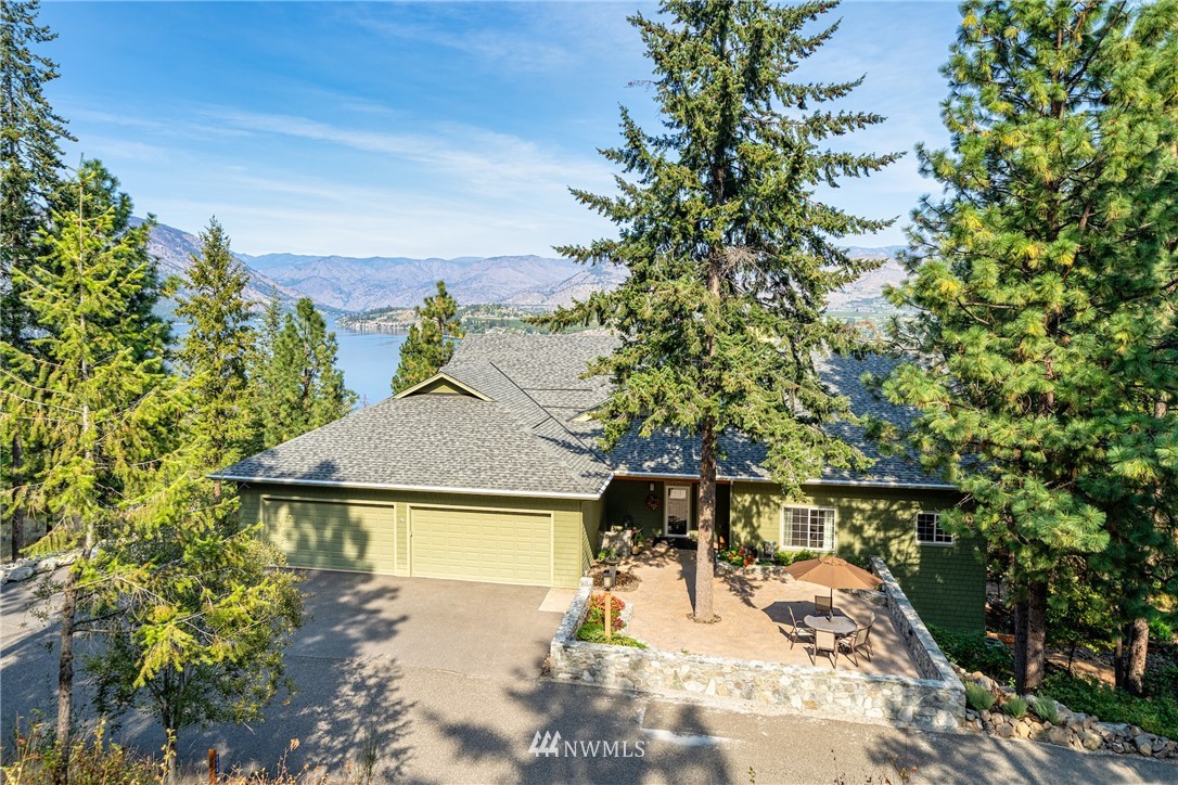 7540 Chelan Ridge Road Chelan, WA 98816 - Photo 3 of 31 Gallery Image 3