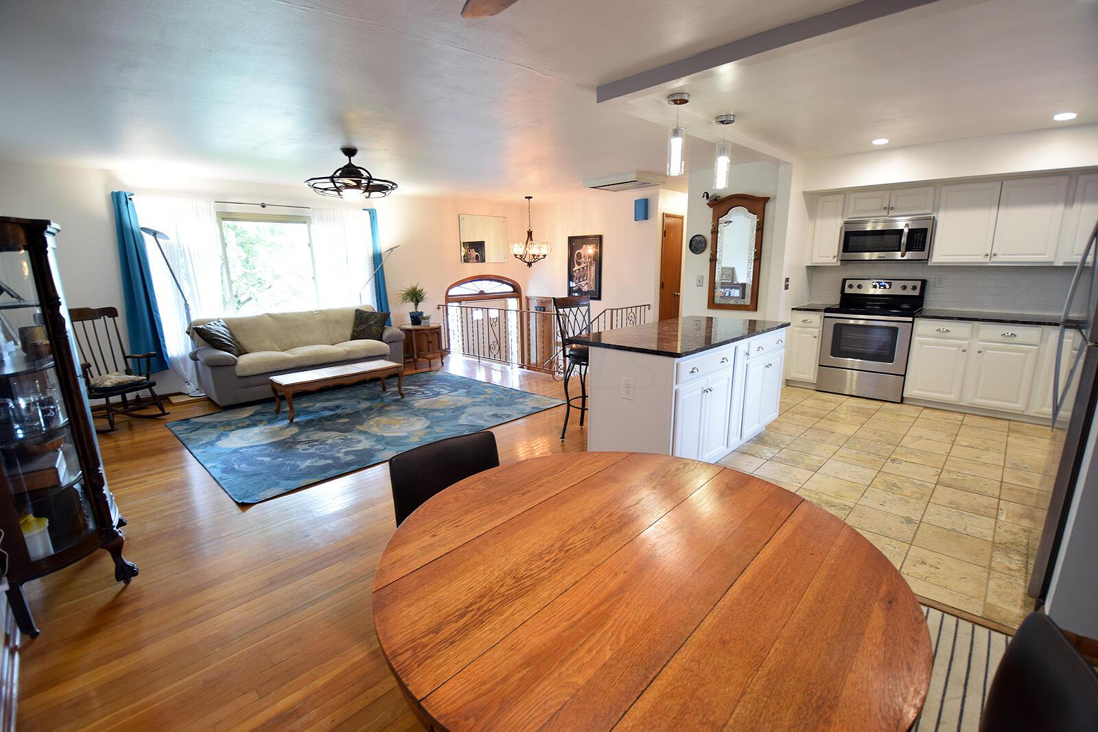 4482 Sandy Lane Road Columbus, OH 43224 - Photo 19 of 47 20 Kitchen Eating Area