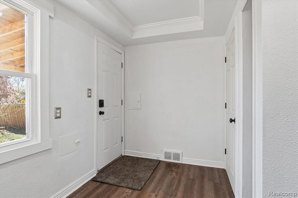 14544 Ashton Road Detroit, MI 48223 - Photo 18 of 40