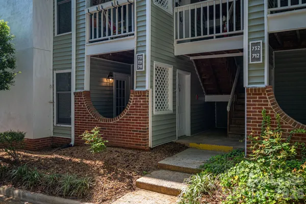 $1,695 | 430 Queens Road, Unit 711, Charlotte, NC 28204